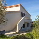 Val I Sol Apartment *