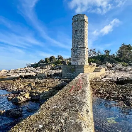 Val I Sol مالي درفينيك